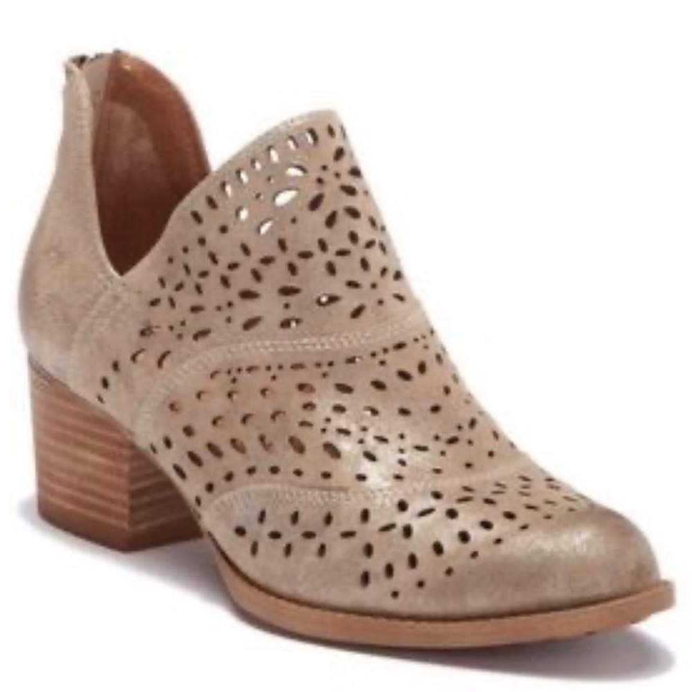 Sofft Metallic Perforated Leather Ankle Slip On Boots Comfort Shoes Booties Sz 7